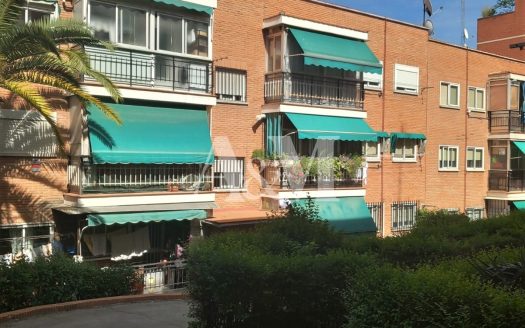 Piso en Barajas , Calle Zodiaco